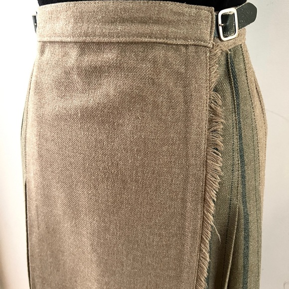 Vintage St Michael Wool Blend Kilt Green and Tan Academia Tweedcore British - Picture 8 of 9